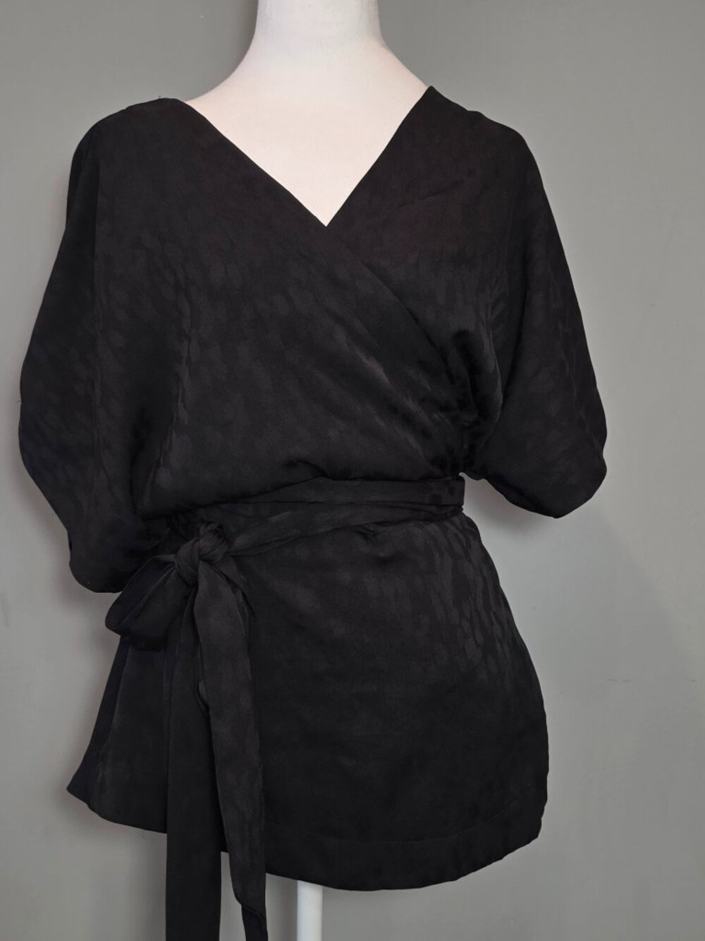Banana Republic Factory Black Leopard Print Wrap Top XXL Preppy Casual Classic